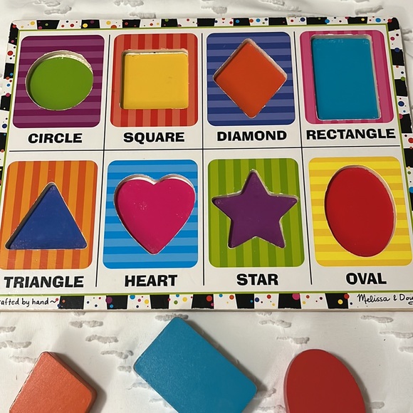 β¦οΈ Melissa and Doug Shapes Chunky Puzzle - Picture 4 of 7